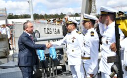 Vali Soytürk TCG Işın Gemisi’ni Ziyaret Etti