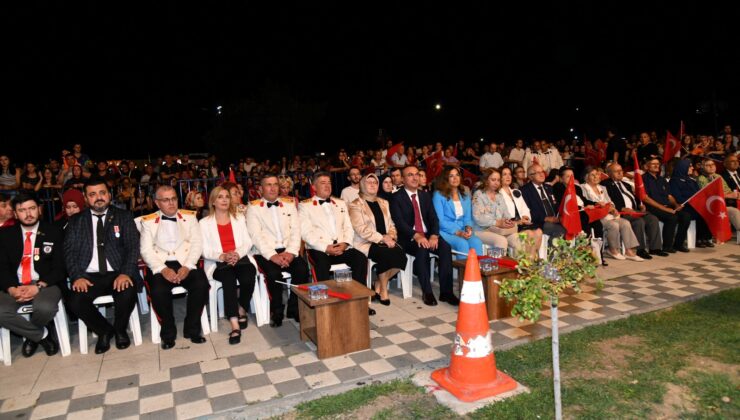 Vali Soytürk 5. Kolordu Bandosu’nun Konserini İzledi