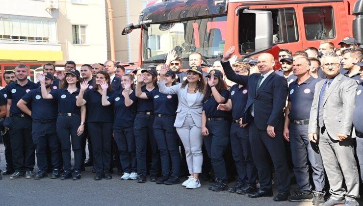 BÜYÜKŞEHİR İTFAİYESİ’NDEN COŞKULU KUTLAMA