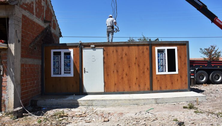 Evi Yanan Yaşlı Kadına Süleymanpaşa Belediyesi’nden Tam Destek