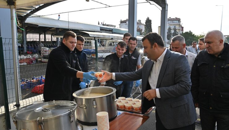 Başkan Volkan Nallar Altınova Kapalı Pazaryerinde Esnafla Buluştu