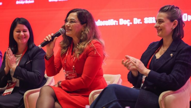 CANDAN BAŞKAN YEREL EŞİTLİK ÇALIŞTAYI’NDA KONUŞTU: “KADININ OLDUĞU YERDE UMUT OLUR.”