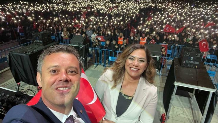 ÇORLULULARIN CUMHURİYET COŞKUSU MANGA KONSERİYLE DORUĞA ULAŞTI
