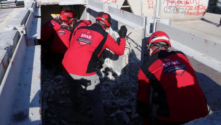 Süleymanpaşa Belediyesi Arama Kurtarma Ekibi Deprem Tatbikatında Göz Doldurdu