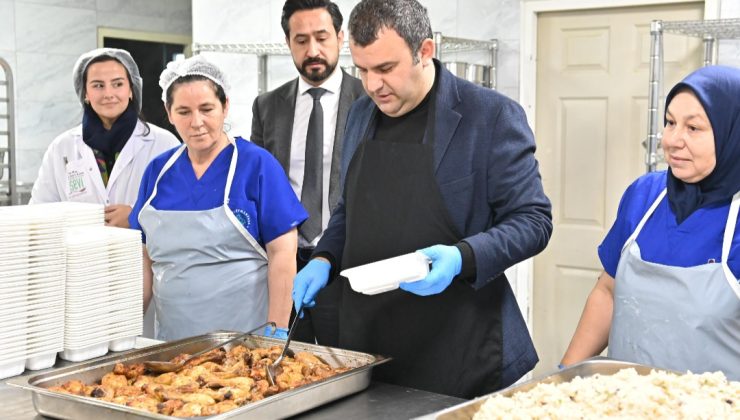 Süleymanpaşa Sofralarında Yılbaşı Coşkusu Yaşanıyor
