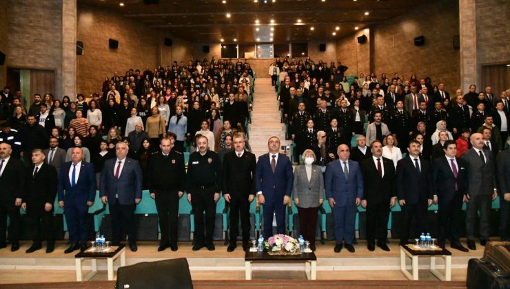 Yahya Kemal Beyatlı’nın Doğumunun 140. Yıldönümü Münasebetiyle Anma Programı Düzenlendi