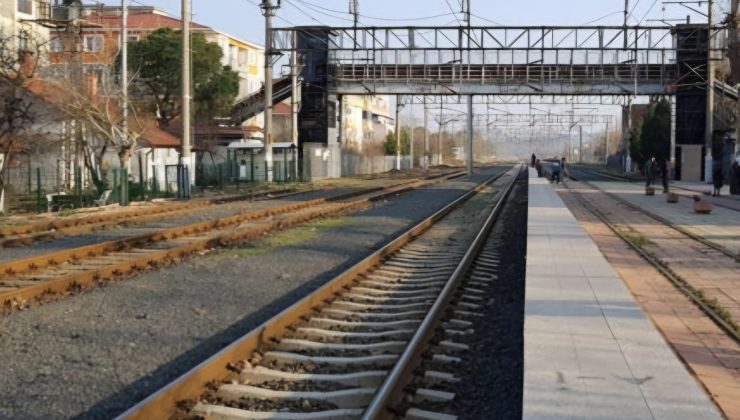 TCDD Müdürlüğü Tren Yolu Çevresinde İlaçlama Uyarısı