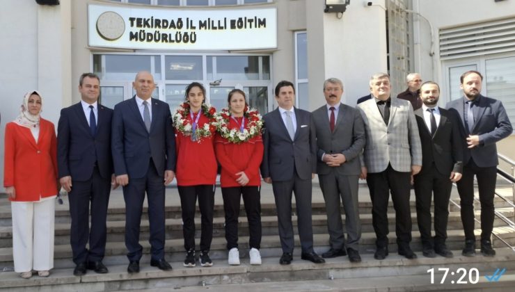 Dünya Şampiyonları Tekirdağ”da Coşkuyla Karşılandı