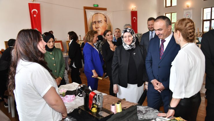 Vali Soytürk ve Nurdan Soytürk Hayat Boyu Öğrenme Haftası Kapsamında Düzenlenen Etkinliğe Katıldı