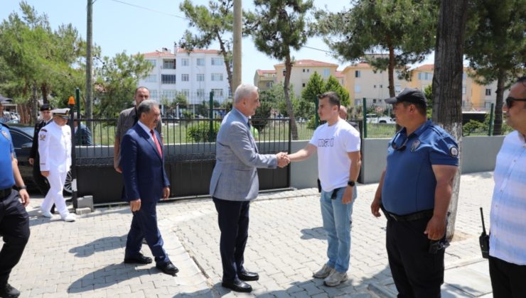 Ticaret Bakanı Bolat ve Vali Vekili Güler Vatandaşla ve Görevi Başında Bulunan Personelle Bayramlaştı