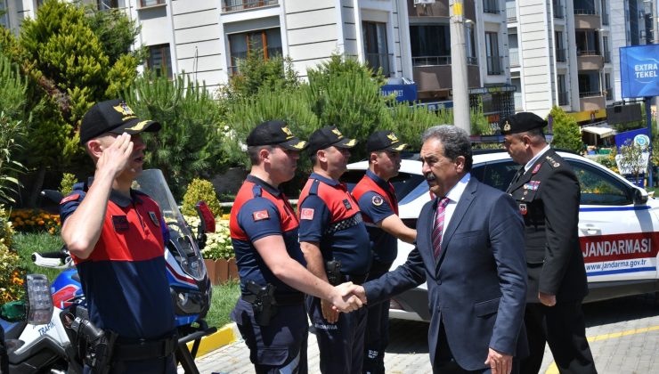 Vali Vekili Güler Uygulama Noktasında Görev Yapan Personelle Bayramlaştı
