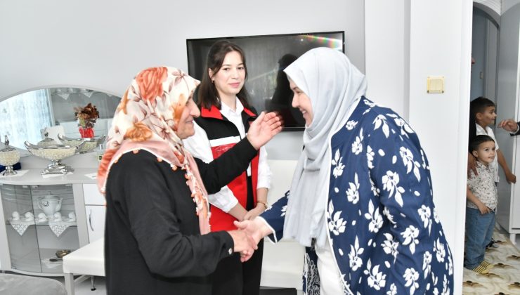 Vali Vekili Güler ve Eşi Nuray Güler Şehit Ailesinin Bayramını Kutladı