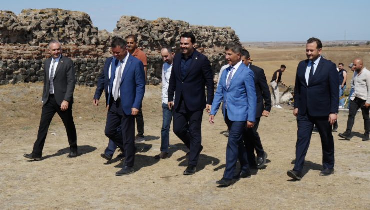 Çorlu Kalesi’nde Kurtarma Kazısı Sürüyor