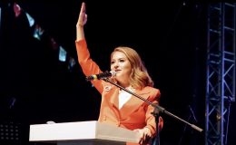 Vatandaş İstedi, Müge Başkan Yaptı!