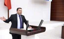 Ediz Ün: “Bir tarafta açlık, bir tarafta israf… Bu düzen sürmez”
