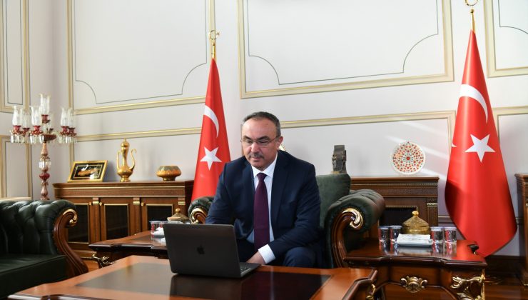 Vali Soytürk Anadolu Ajansı’nın (AA) “Yılın Kareleri ” Oylamasına Katıldı