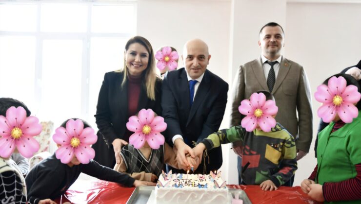 Dünya Otizm Farkındalık Günü’nde Anlamlı Ziyaret