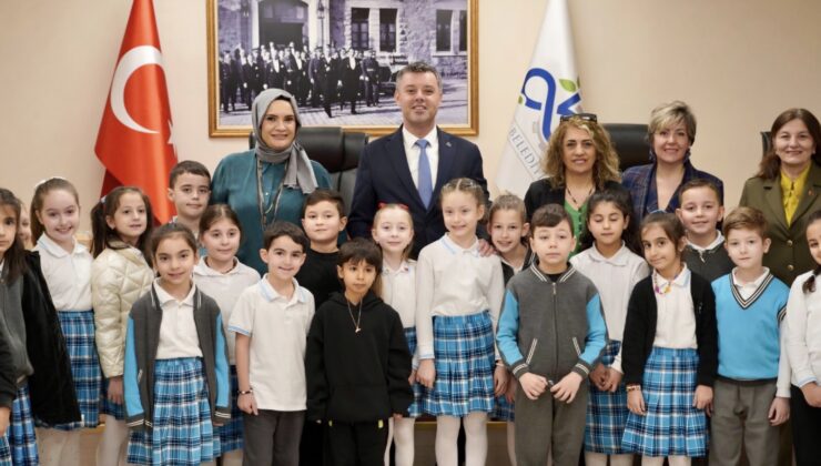 Başkan Sarıkurt Kapılarını Küçük Misafirlere Açtı