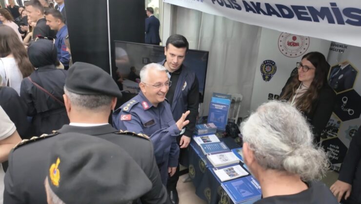 Bölgesel Kariyer Fuarında Jandarma Fark Yarattı